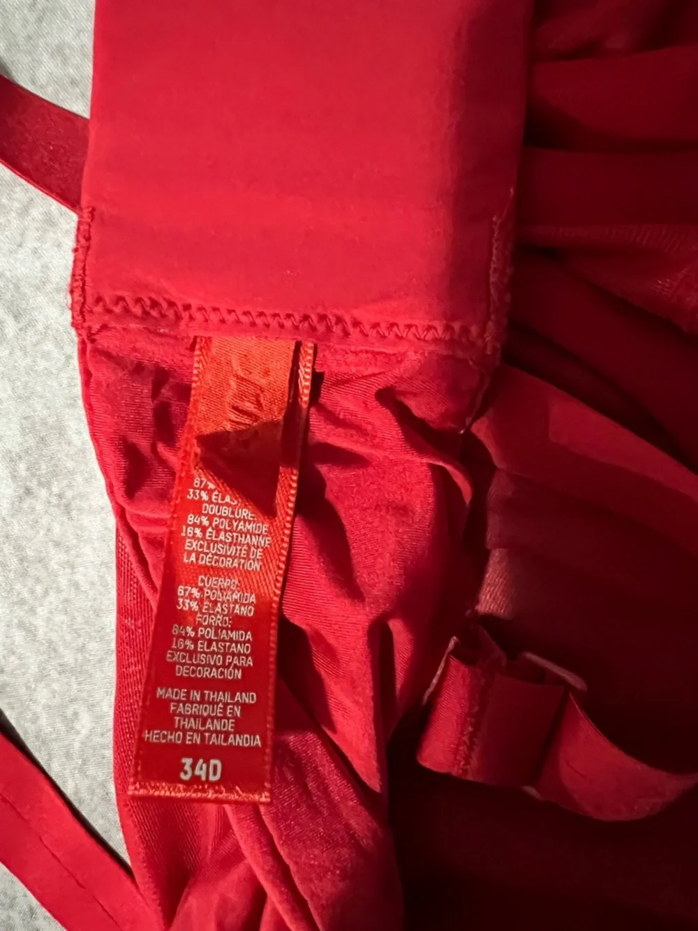 SKIMS Red Underwire Bra - Picture 4 of 4